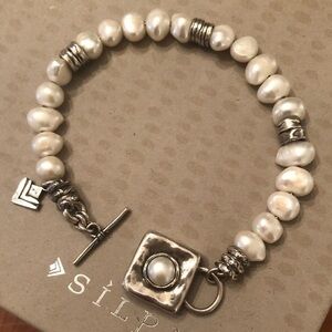 Vintage Silpada Bracelet Sterling Silver and Freshwater Pearl Bracelet B1439
